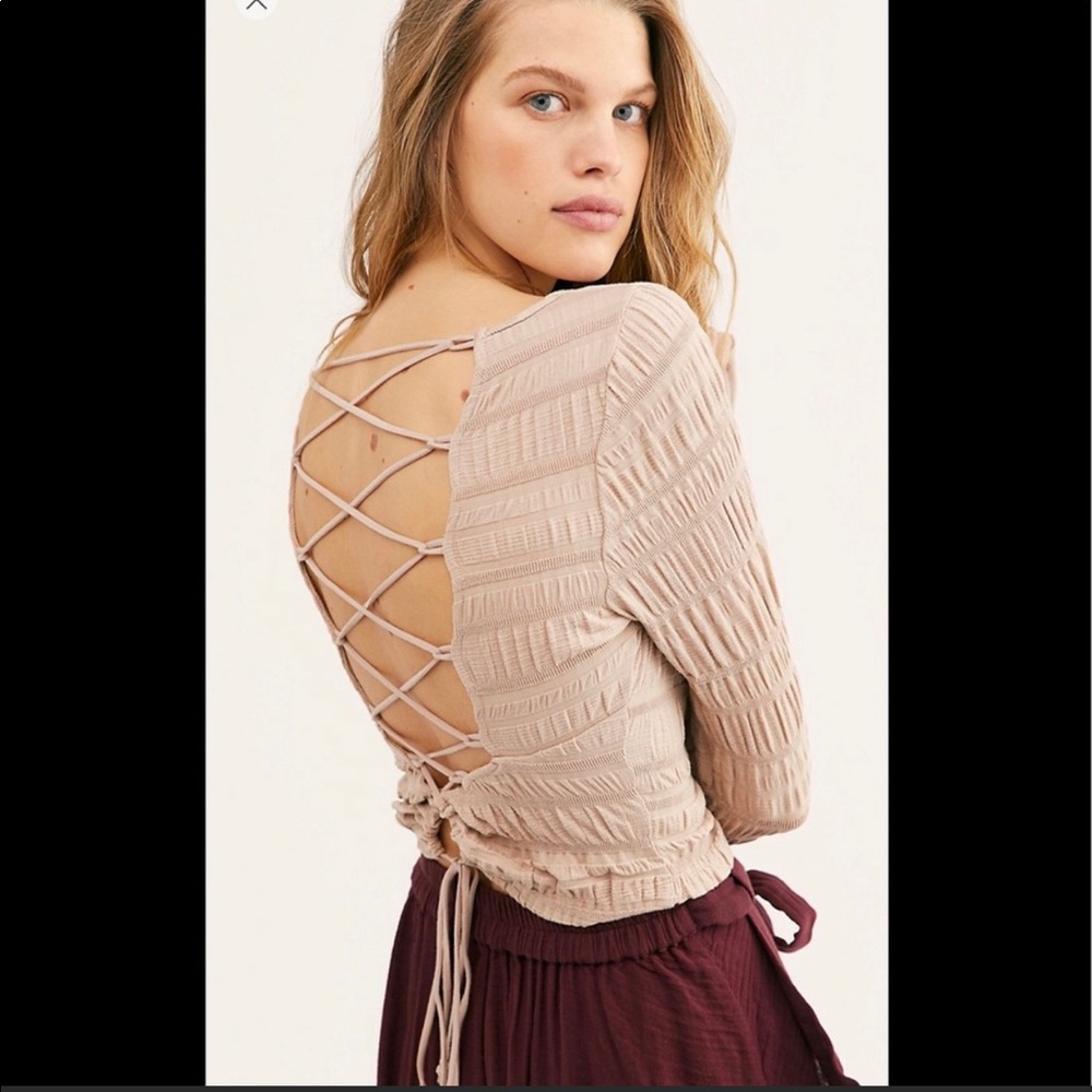 FREE PEOPLE FALLIN HARD TOP 🥰